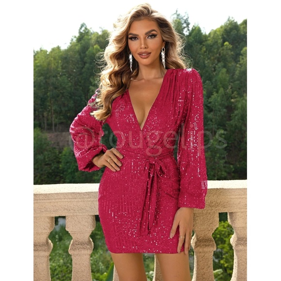 Rose Embossed Scented Surplice V-Neck Sleep Robe